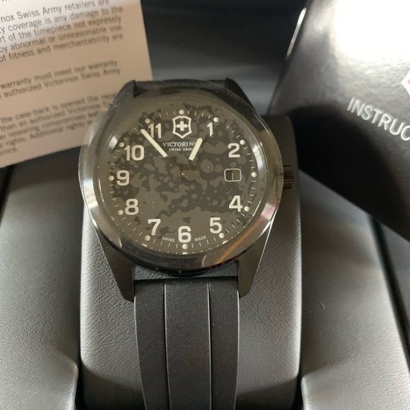 Victorinox Swiss Army Watch - Picture 4 of 4